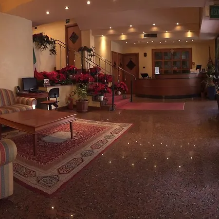 Savant Hotel 4*